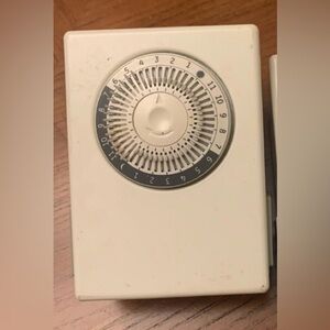 GE 24-Hour Plug-In Big Button Timer